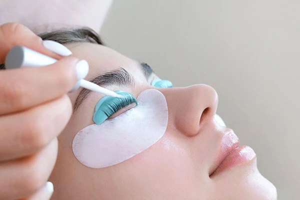 Eyelashes Extension